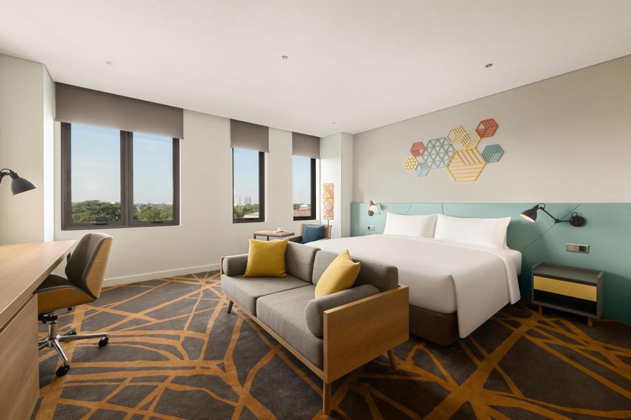 Hiive By Fusion Binh Duong - Vsip 1 Hotel Thuan An Exterior photo